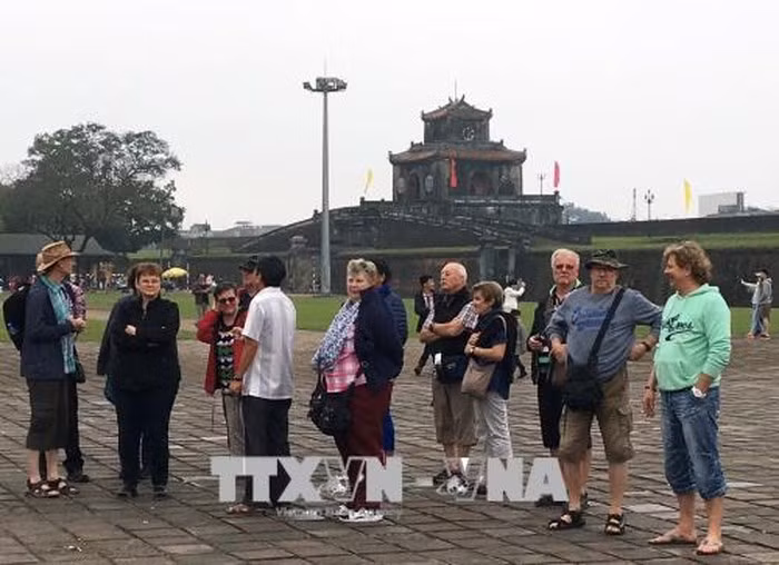 Les arrivées internationales au Vietnam atteignent plus de 7,89 millions ảnh 1