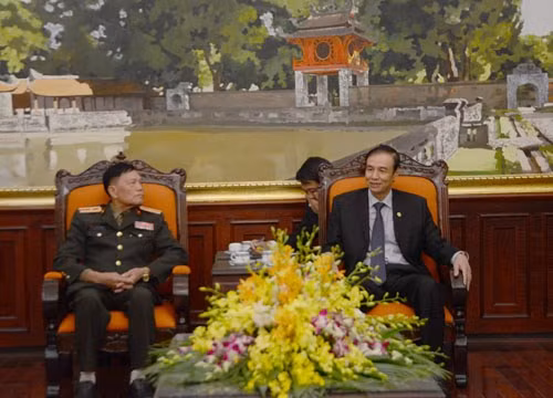 Renforcement de l’amitié et la solidarité entre Hanoï et Vientiane ảnh 1