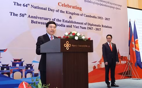 Promouvoir l'amitié traditionnelle et la coopération intégrale Vietnam-Cambodge ảnh 1