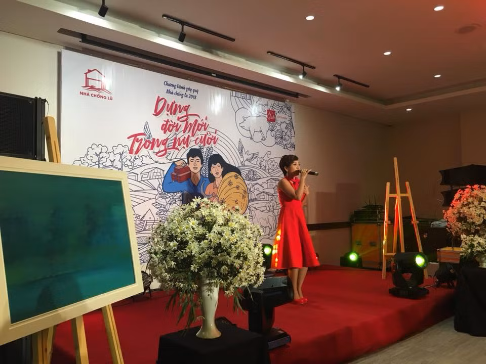 Hanoï : Soirée de collecte de fonds pour le projet « nha chong lu » ảnh 1