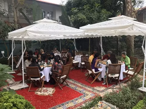 Les produits cosmétiques marocains au menu de la rencontre entre époux(ses) d’ambassadeurs ảnh 1