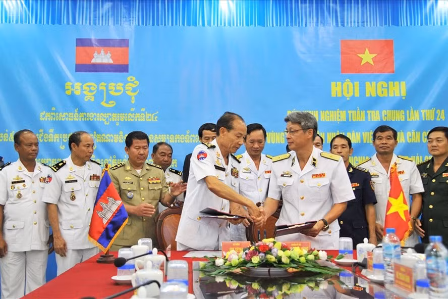Réunion sur la patrouille maritime commune Vietnam-Cambodge ảnh 1