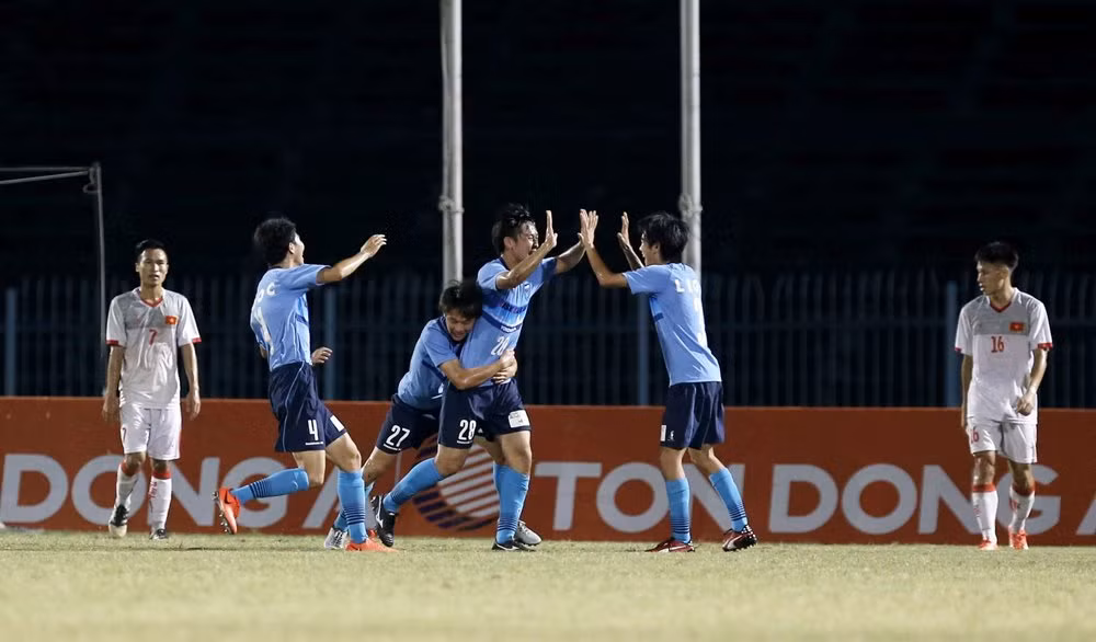 Football : U21 Yokohama remporte le tournoi U21 du journal Thanh Nien 2017 ảnh 2