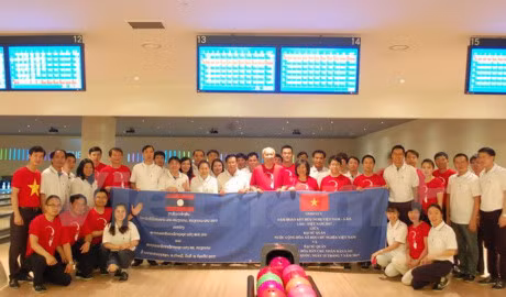 Echange d’amitié entre les ambassades vietnamienne et laotienne en R. de Corée ảnh 1