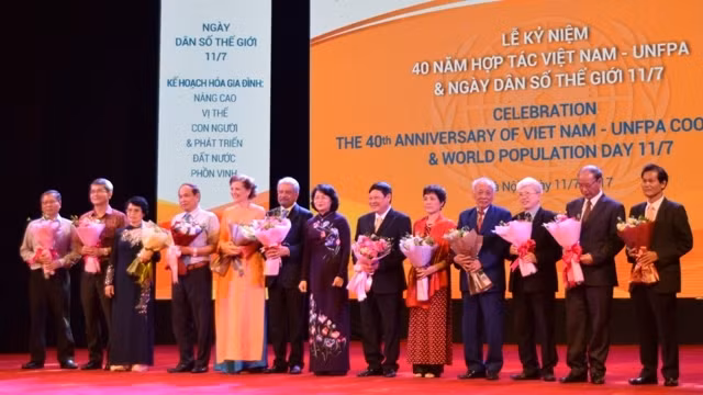 Célébration du 40e anniversaire de la coopération entre le Vietnam et l’UNFPA ảnh 1
