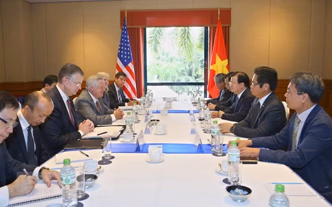 Le vice-PM Trinh Dinh Dung reçoit des représentants d’entreprises américaines ảnh 1