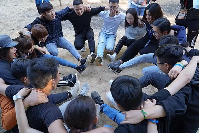 Le Camp d'été Obninsk 2018 renforce les liens entre les jeunes Vietnamiens expatriés ảnh 1