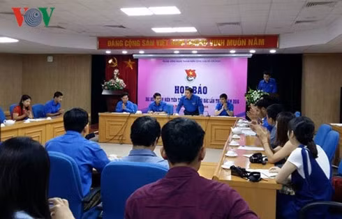 445 jeunes communistes exemplaires rencontreront la Présidente de l'AN ảnh 1