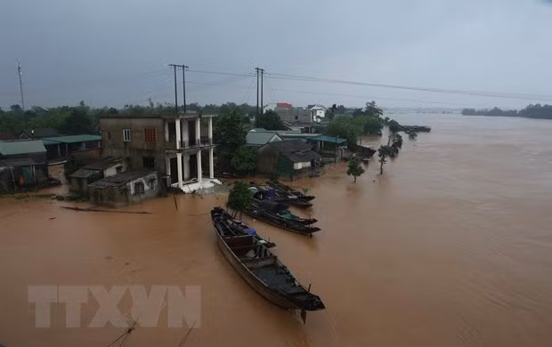 Aide indienne aux populations touchées par les inondations au Centre ảnh 1
