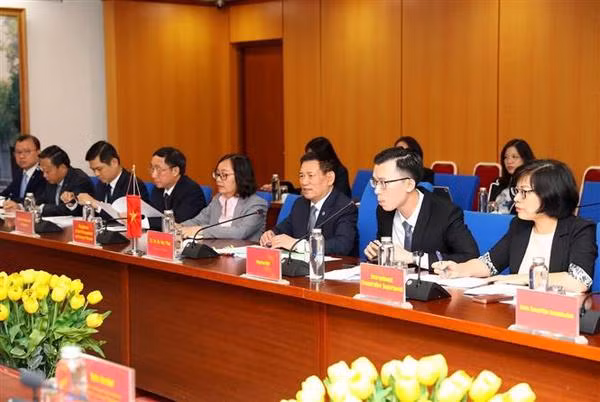 Promotion de la coopération financière entre le Vietnam et les États-Unis ảnh 1 Promotion de la coopération financière entre le Vietnam et les États-Unis ảnh 1