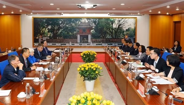 Promotion de la coopération financière entre le Vietnam et les États-Unis ảnh 2 Promotion de la coopération financière entre le Vietnam et les États-Unis ảnh 2
