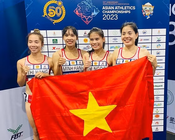 Championnats d'Asie d'athlétisme 2023 : les Vietnamiennes décrochent la médaille d’or dans l’épreuve de 4x400 m ảnh 2
