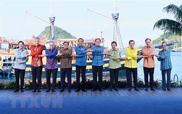 Le Vietnam ne cesse d'œuvrer pour la solidarité et la prospérité de la Communauté de l’ASEAN ảnh 4