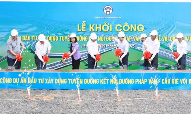 Mise en chantier de la route reliant l'autoroute Phap Van - Cau Gie à la route périphérique No3 de Hanoï ảnh 2 Mise en chantier de la route reliant l'autoroute Phap Van - Cau Gie à la route périphérique No3 de Hanoï ảnh 2