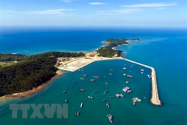 Lancement du service d'hydravions reliant Tuân Châu, Cô Tô à Quang Ninh ảnh 1