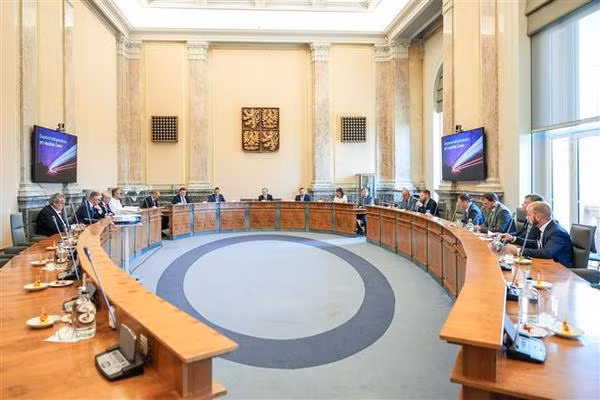 La République tchèque veut attirer des travailleurs du Vietnam ảnh 1