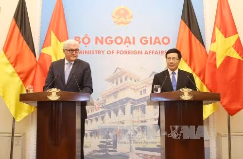 Le Vietnam prend en haute considération l’intensification de ses relations avec l'Allemagne ảnh 1