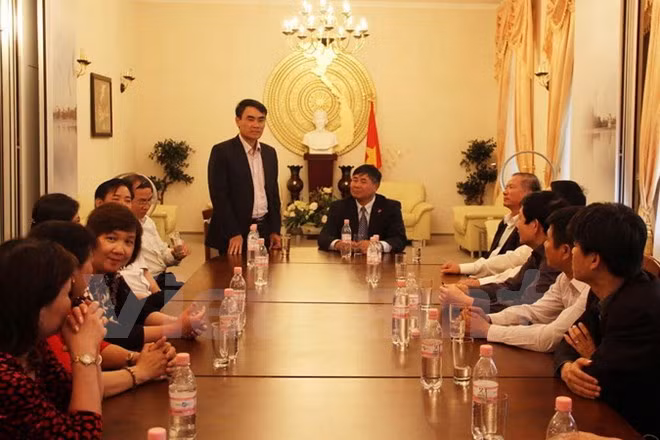 Une délégation de l'Assemblée Nationale du Vietnam en visite en Allemagne ảnh 1
