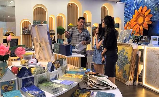 L’espace Van Gogh Immersive 720 s’ouvre à Ho Chi Minh-Ville ảnh 2