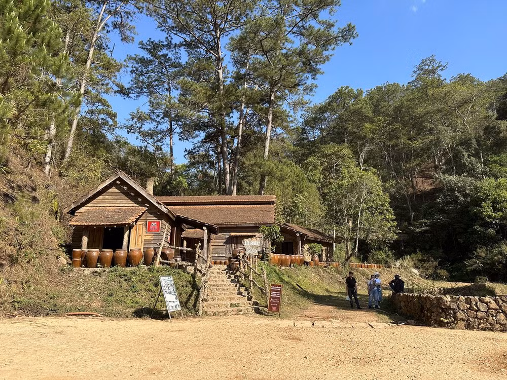 Le village de Cu Lân, une destination relaxante en pleine nature ảnh 2