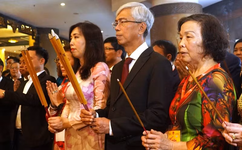 Des Vietnamiens d’outre-mer se réunissent à HCM-Ville pour le programme « Printemps au pays natal » ảnh 1