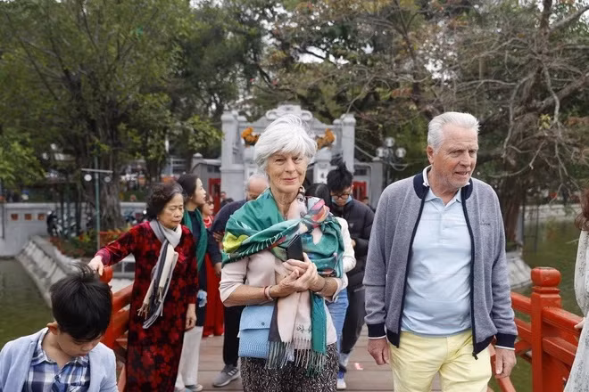 Le nombre de visiteurs étrangers en forte croissance dans des localités ảnh 1