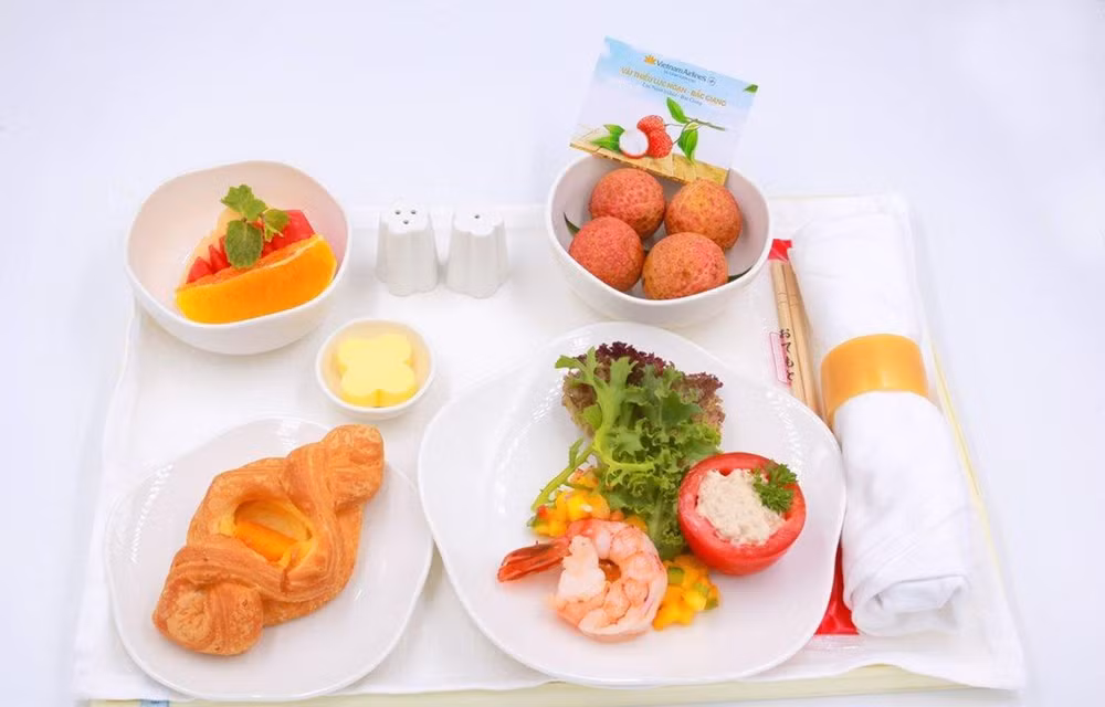 Des litchis « thieu » de Luc Ngan (Bac Giang) servis sur les vols de Vietnam Airlines ảnh 1