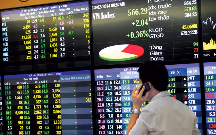 Bourse: 228 entreprises gagnent plus de 5.500 milliards de dongs ảnh 1