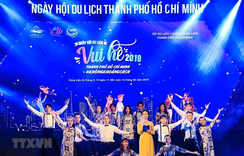 Ouverture de la fête touristique de Ho Chi Minh-Ville 2019 ảnh 1