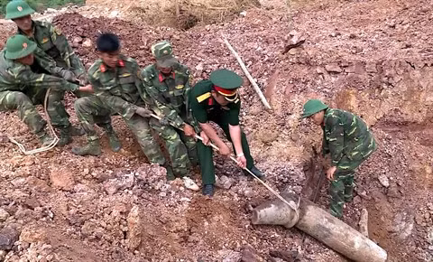 Appel à la lutte contre les bombes et les mines à Quang Tri ảnh 1