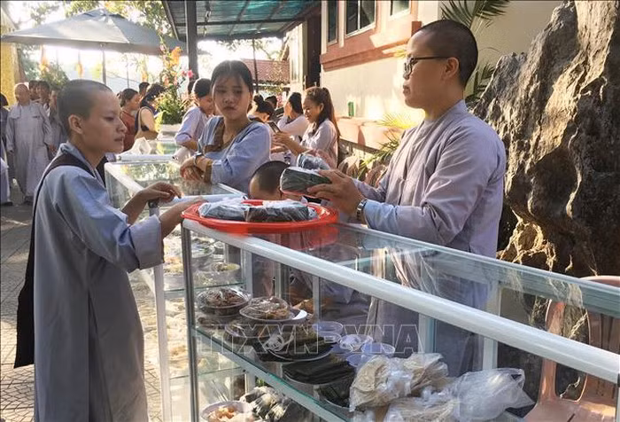 Un programme de gastronomie végétarienne à Thua Thien-Hue ảnh 1