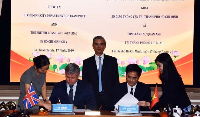 Ho Chi Minh-Ville et le Royaume-Uni coopèrent dans l’édification d’une ville intelligente ảnh 1