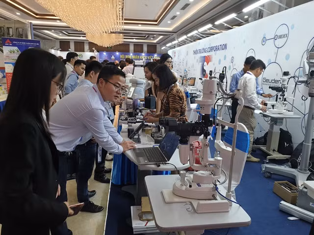 Conférence d’ophtalmologie du Vietnam 2019 à Nghe An ảnh 1