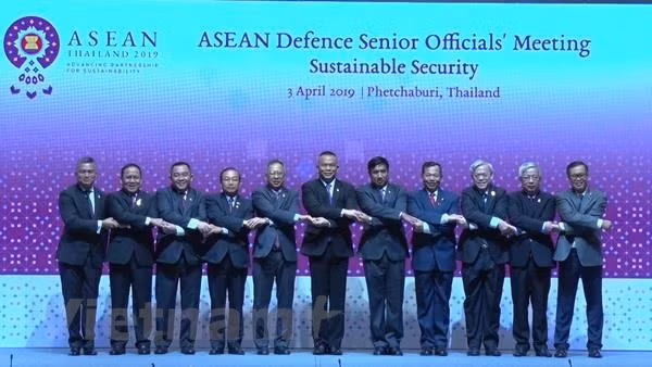 Le Vietnam à une réunion des hauts officiels de la défense de l'ASEAN ảnh 1