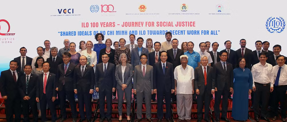 Célébration du centenaire de la création de l’OIT à Hanoi ảnh 1