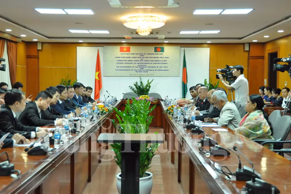 Vietnam et Bangladesh prorogent le MoU sur le commerce du riz ảnh 2