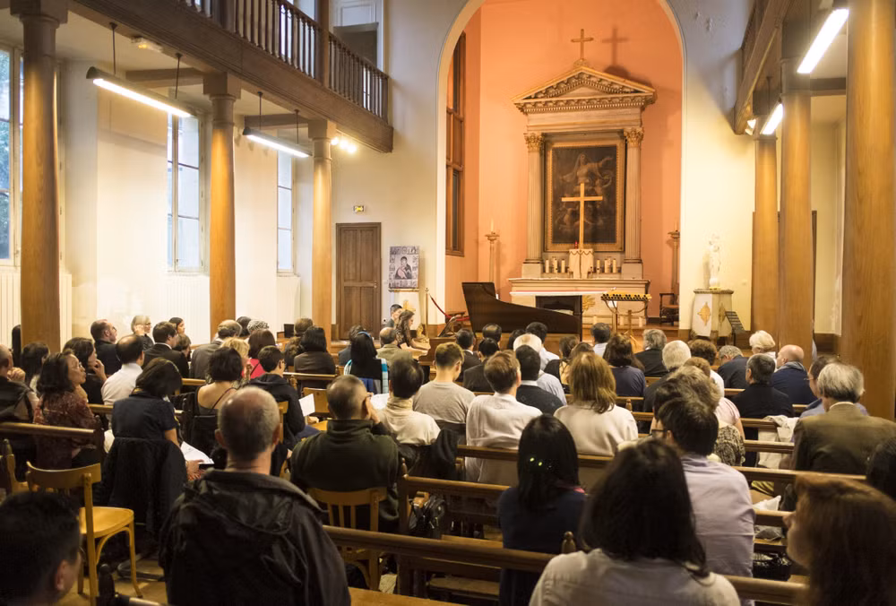 Un concert spécial pour collecter des aides pour les étudiants vietnamiens méritants ảnh 1
