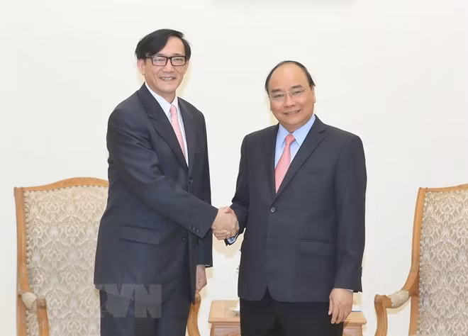 Le PM Nguyên Xuân Phuc reçoit l’ambassadeur de Thaïlande ảnh 1