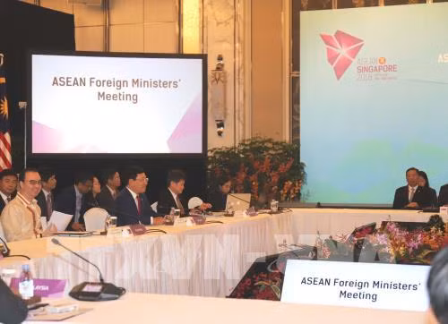 ASEAN : les ministres des Affaires étrangères se réunissent à Singapour ảnh 1