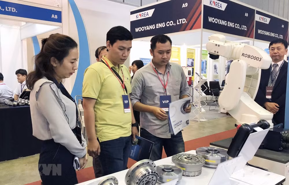 Ouverture des expositions internationales sur l’industrie auxiliaire à Ho Chi Minh-Ville ảnh 1
