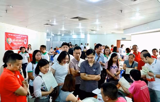 Fête du printemps rouge : plus d’un millier d’unités de sang collectées à Thanh Hoa ảnh 1