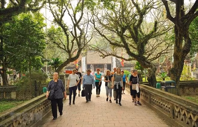 Pour attirer davantage des touristes étrangers au Vietnam ảnh 1