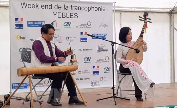 Francophonie : promotion de la culture vietnamienne à Yèbles (France) ảnh 1