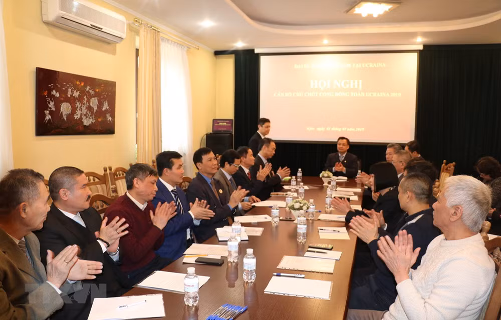 La communauté des Vietnamiens en Ukraine contribuent à développer les relations bilatérales ảnh 1