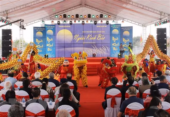 La Journée de la poésie vietnamienne 2019 célébrée à Bac Giang ảnh 1