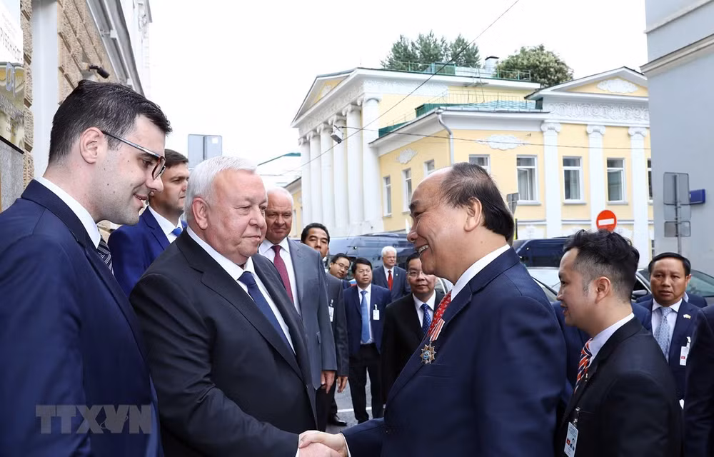 Le Premier ministre Nguyen Xuan Phuc termine sa visite officielle en Russie ảnh 1