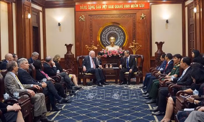Efforts visant à promouvoir les relations Vietnam - Etats-Unis ảnh 1