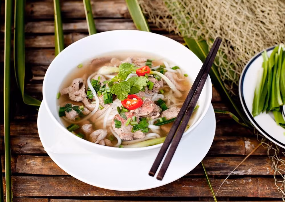 Le gỏi cuốn et le phở bò du Vietnam parmi les meilleurs plats au monde ảnh 1