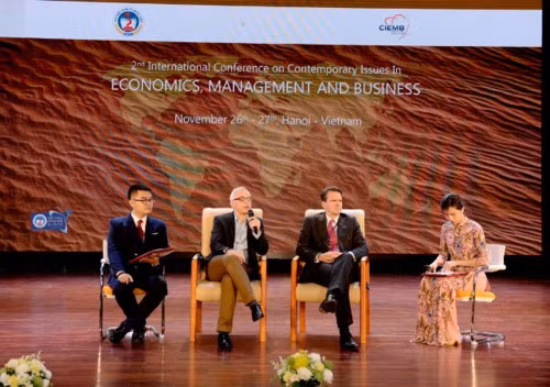La 2ème conférence internationale sur des questions économiques contemporaines ảnh 1