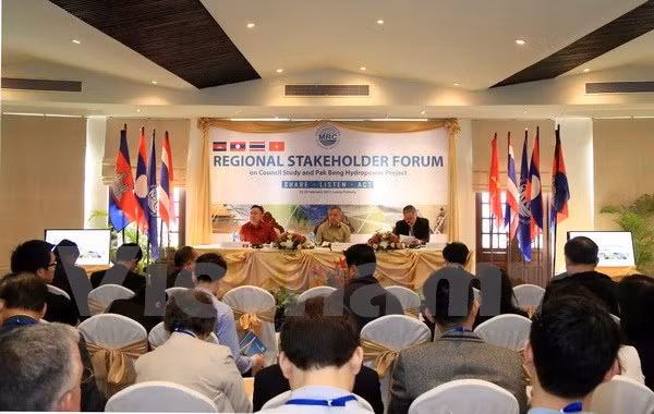 Ouverture du Forum des parties concernées sur le projet hydroélectrique Pak Beng ảnh 1